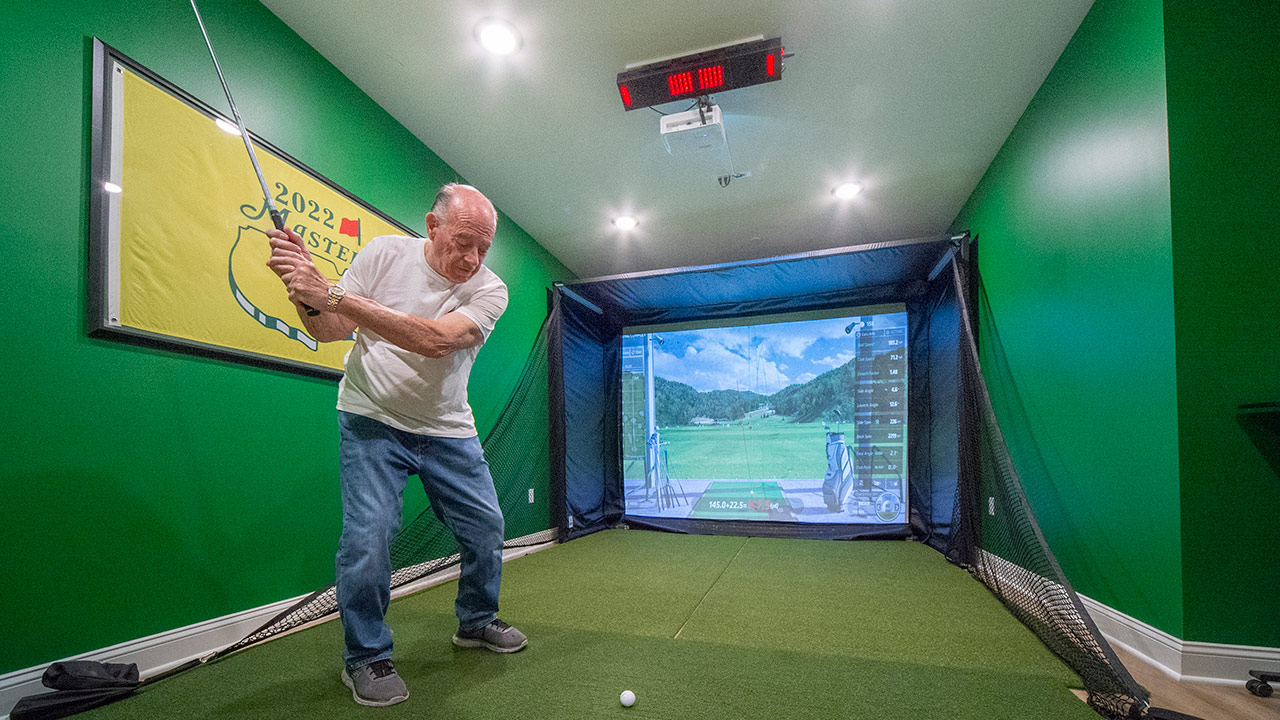indoor golf simulator